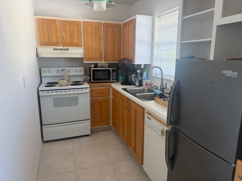 More Photos Of 430 N J St, Lake Worth Beach Apartments For Sale