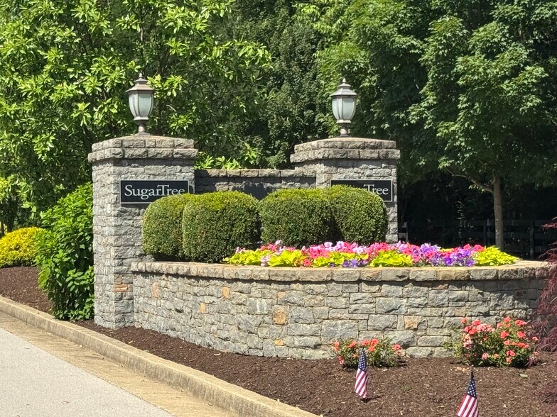 Primary Photo Of Sugartree Ln, Versailles Land For Sale
