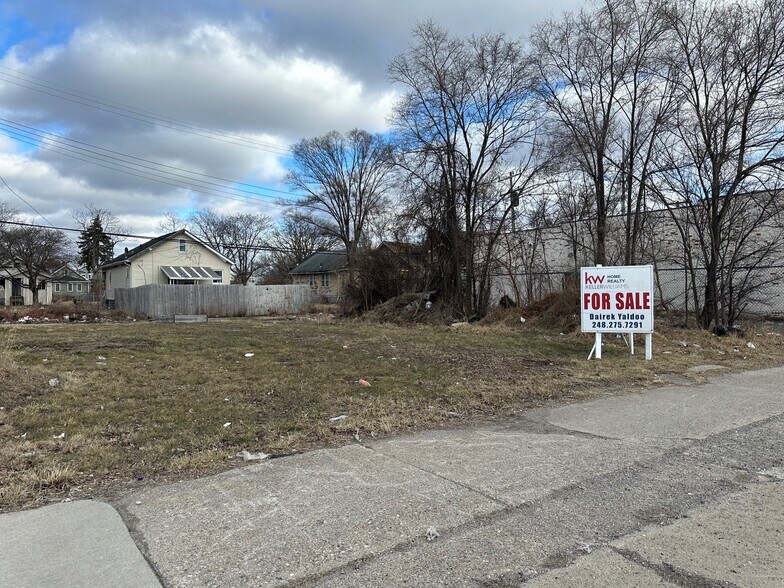 Primary Photo Of 15738 Livernois Ave, Detroit Land For Sale