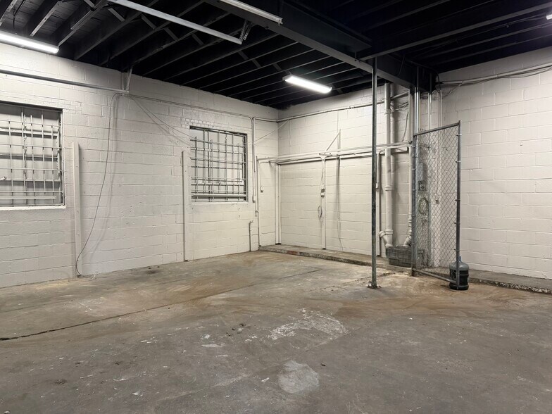 More Photos Of 3518 Jackson Ave, Memphis Auto Repair For Lease