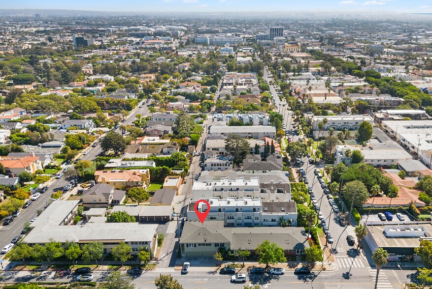 More Photos Of 2114 Montana Ave, Santa Monica Apartments For Sale