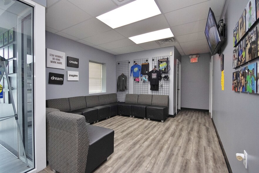 More Photos Of 1559 Route 82, Hopewell Junction Medical For Lease