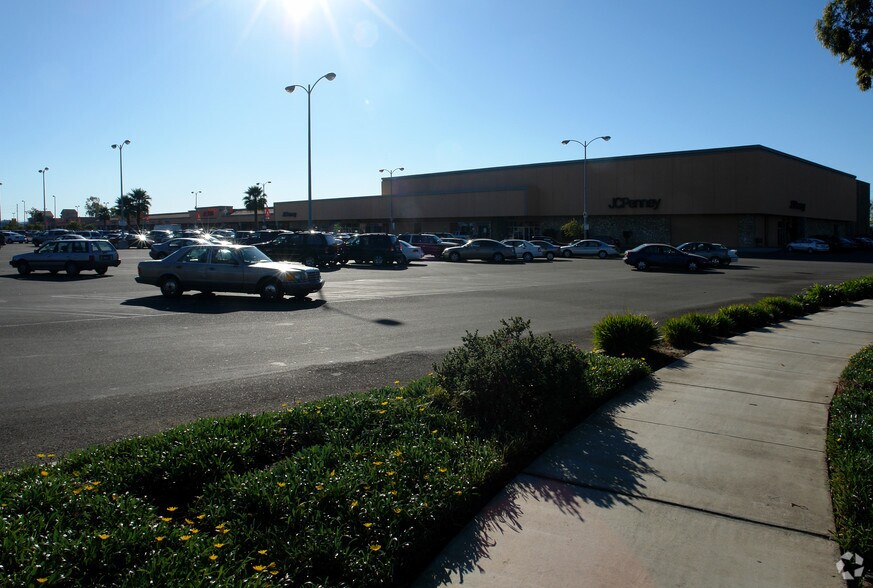 More Photos Of 1323-1465 S Broadway, Santa Maria Freestanding For Lease