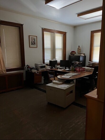 More Photos Of 324 Wharton St, Philadelphia Religious Facility For Sale