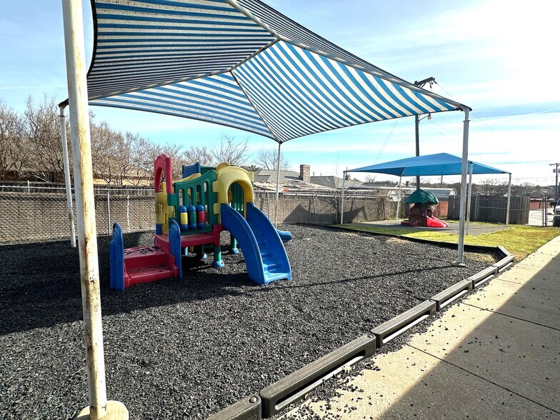 More Photos Of 2210 Kelly Blvd, Carrollton Daycare Center For Sale