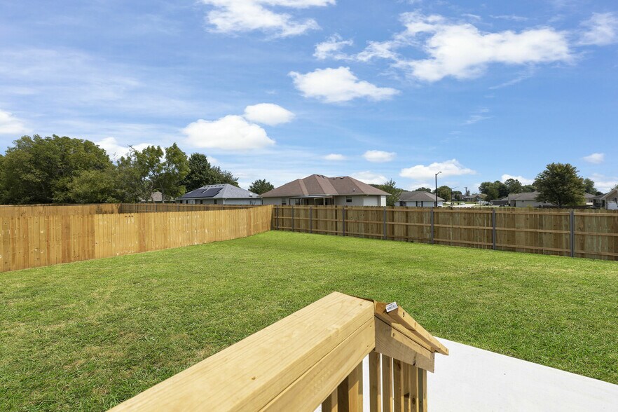 More Photos Of 1234 S Choctaw Rd, Republic Apartments For Sale