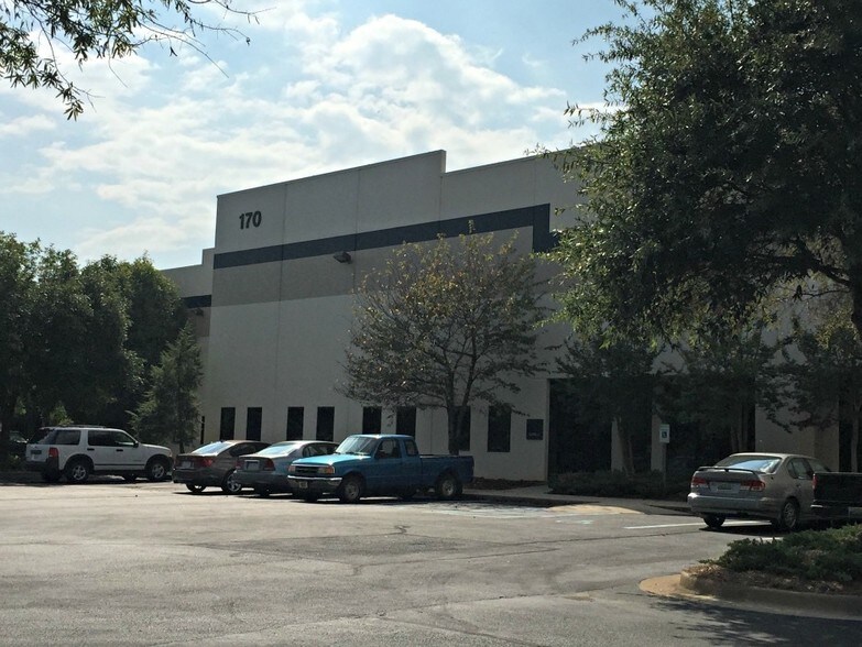 More Photos Of 170 Jetplex Blvd, Huntsville Warehouse For Lease