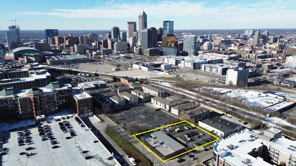 More Photos Of 140 S College Ave, Indianapolis General Retail For Lease