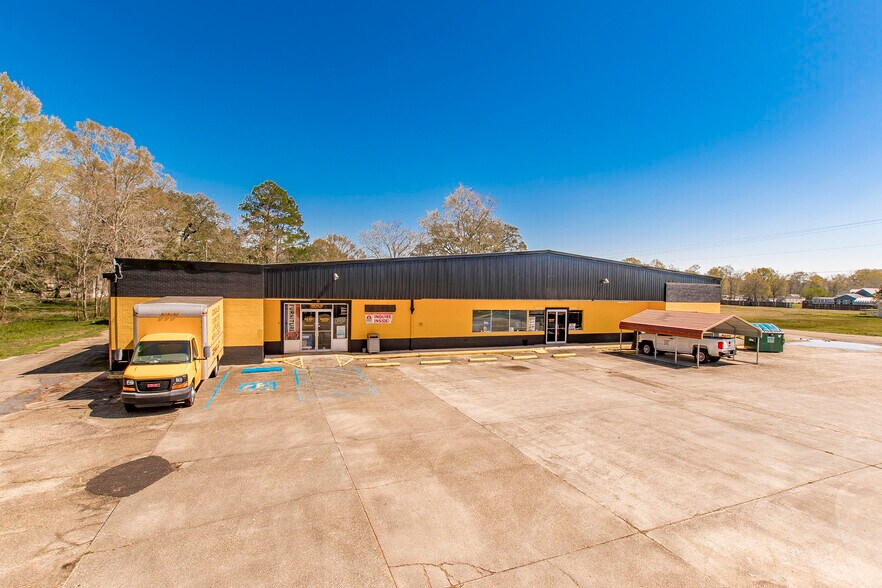 Primary Photo Of 12282 Highway 431, Saint Amant Storefront Retail Office For Sale