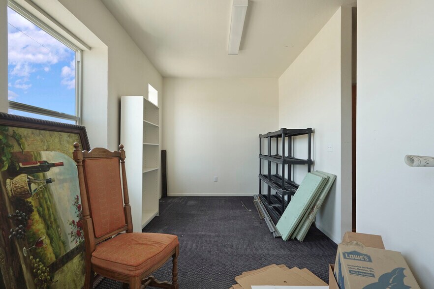 More Photos Of 2 N Main St, Lodi Storefront Retail Office For Sale