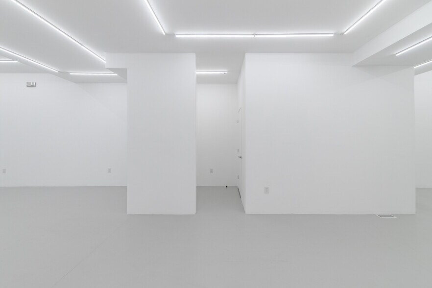 More Photos Of 422 S Highland Ave, Baltimore Storefront Retail Residential For Sale