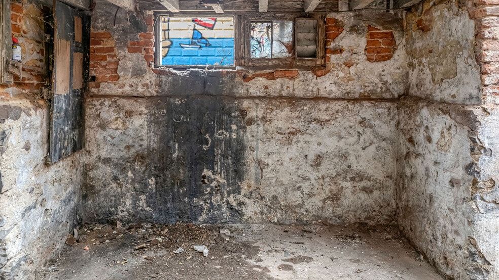 More Photos Of 1145 Thurman St, Camden Apartments For Sale