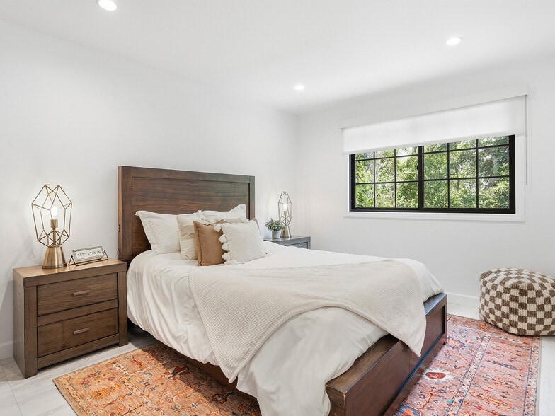 More Photos Of 7580 McGroarty Ter, Tujunga Apartments For Sale