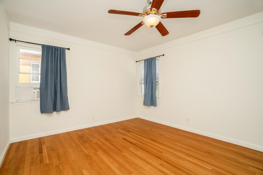 More Photos Of 5918 S Fairfax Ave, Los Angeles Apartments For Sale