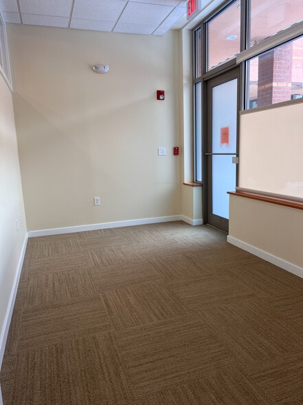 More Photos Of 978-1004 Main St, Branford Apartments For Lease