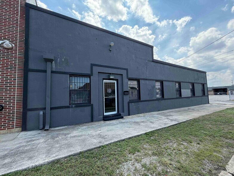 Primary Photo Of 917 6th Ave N, Birmingham Warehouse For Lease