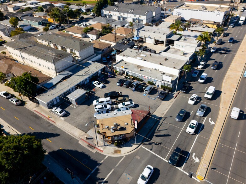 Primary Photo Of 4610-4612 Manhattan Beach Blvd, Lawndale Warehouse For Sale