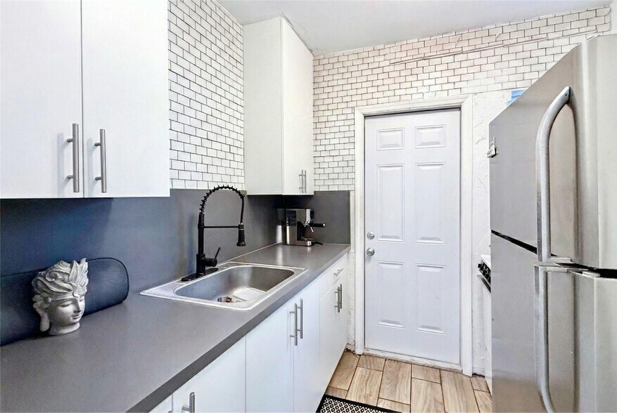 More Photos Of 7820 Harding Ave, Miami Beach Apartments For Sale