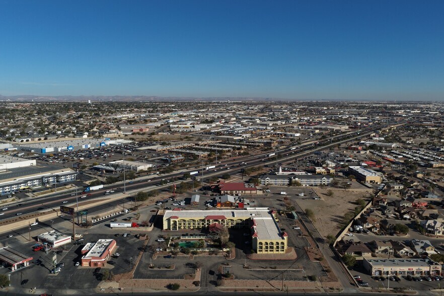 More Photos Of 900 N Yarbrough Dr, El Paso Hotel For Sale