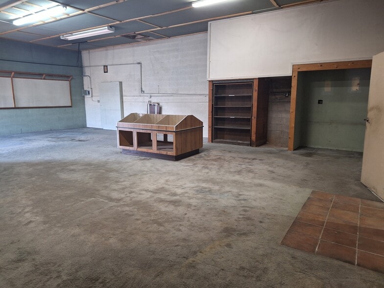 More Photos Of 241 Elliott Rd, Henderson Industrial For Lease