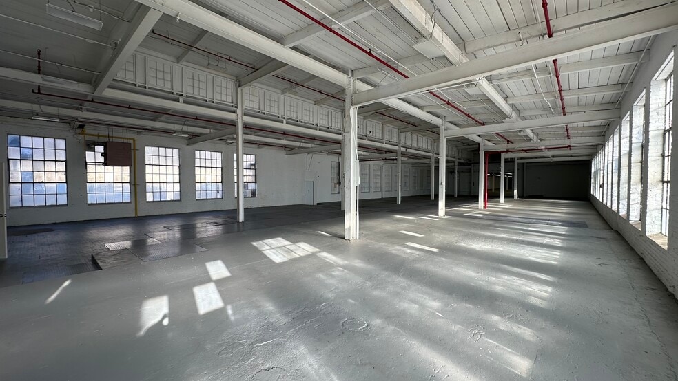 More Photos Of 555 Warren St, Phillipsburg Warehouse For Sale