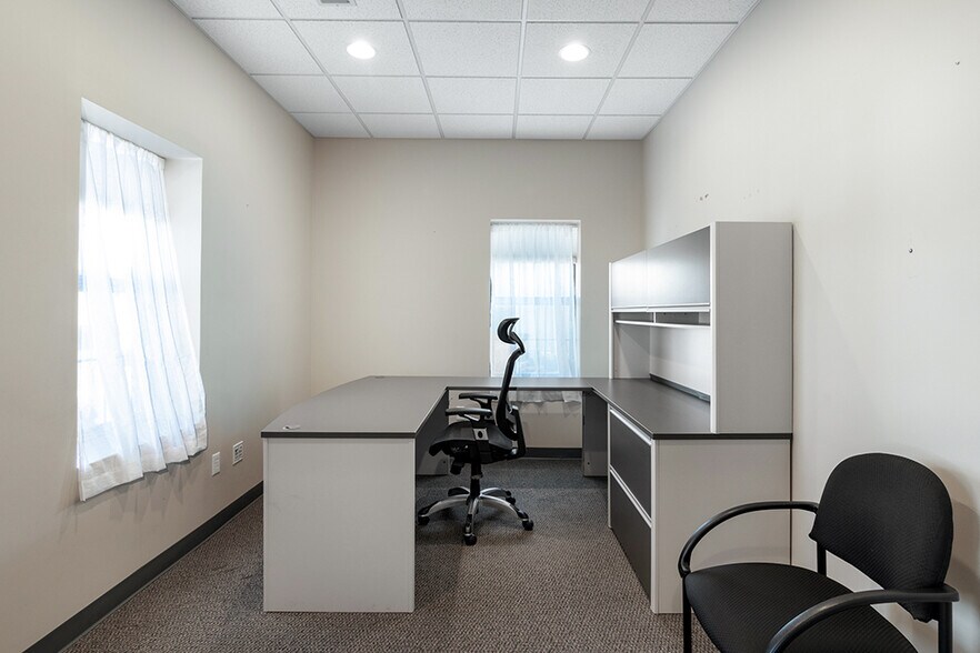 More Photos Of 376 Dry Bridge Rd, North Kingstown Warehouse For Sale