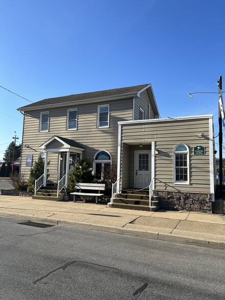 Primary Photo Of 1101 E 3rd St, Williamsport Medical For Sale