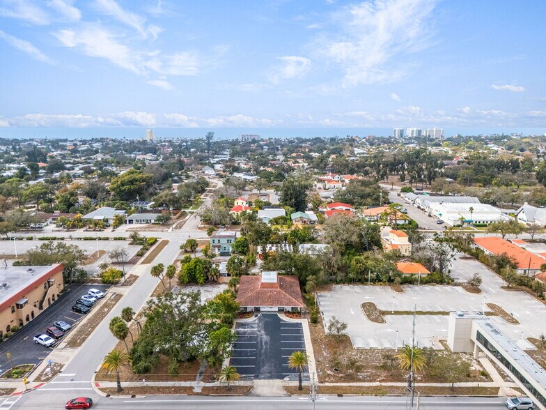 More Photos Of 540 Nokomis Ave S, Venice Medical For Sale