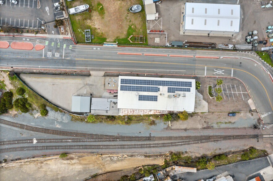 More Photos Of 900 Civic Center Dr, National City Warehouse For Sale