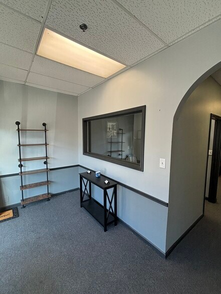 More Photos Of 14202-14238 Pierce Plz, Omaha General Retail For Lease