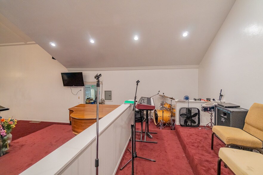 More Photos Of 132 Ohara Ave, Oakley Religious Facility For Sale