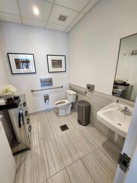 More Photos Of 301 Altara Ave, Coral Gables Apartments For Sale