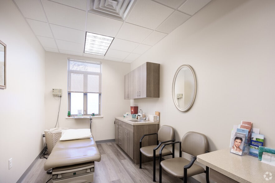 More Photos Of 500 Grove St, Haddon Heights Medical For Lease