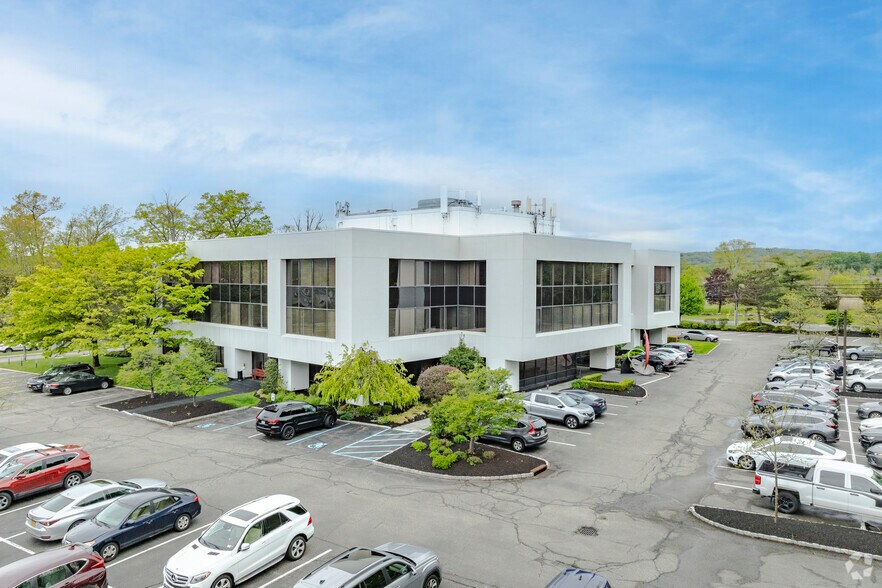 More Photos Of 100 Clearbrook Rd, Elmsford Office For Lease