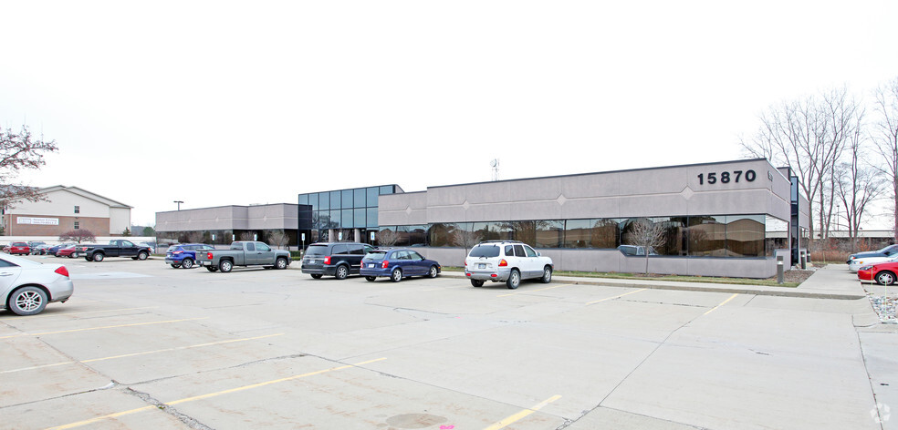 Primary Photo Of 15870 19 Mile Rd, Clinton Township Medical For Lease