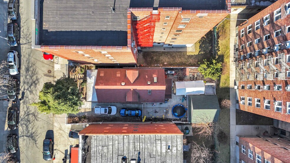 More Photos Of 6571 Booth St, Rego Park Apartments For Sale