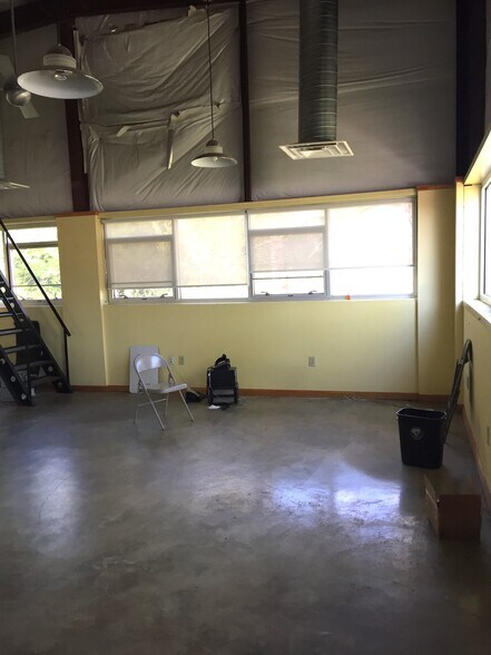 More Photos Of 496 Glen Iris Dr, Atlanta Warehouse For Lease