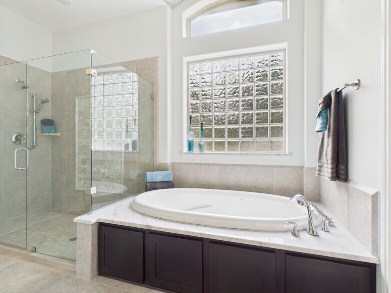 More Photos Of 16751 TX-75 Hwy, Willis Office For Sale