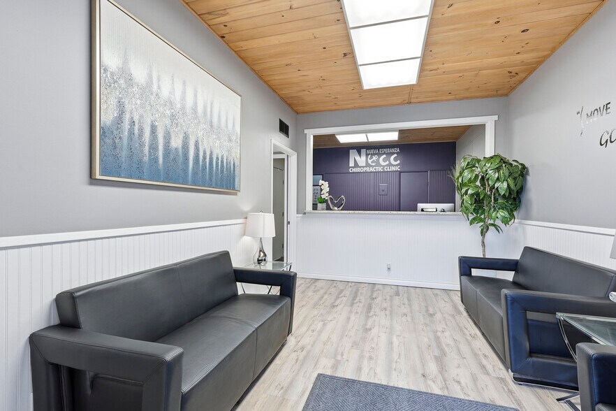 More Photos Of 12720 SW Pacific Hwy, Tigard General Retail For Sale