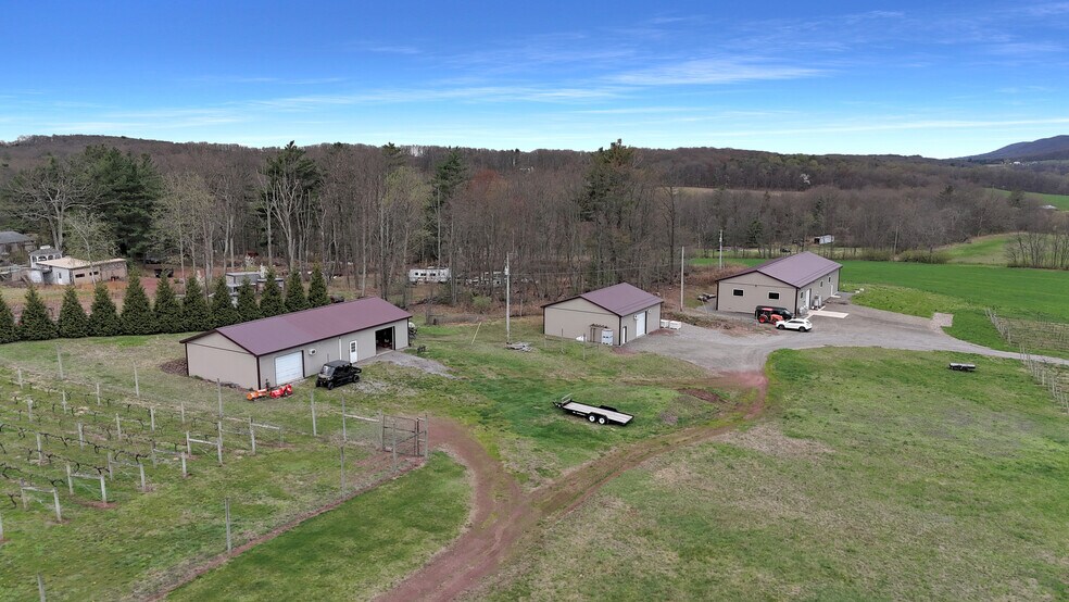 More Photos Of 596 Harman Rd, Halifax Winery Vineyard For Sale