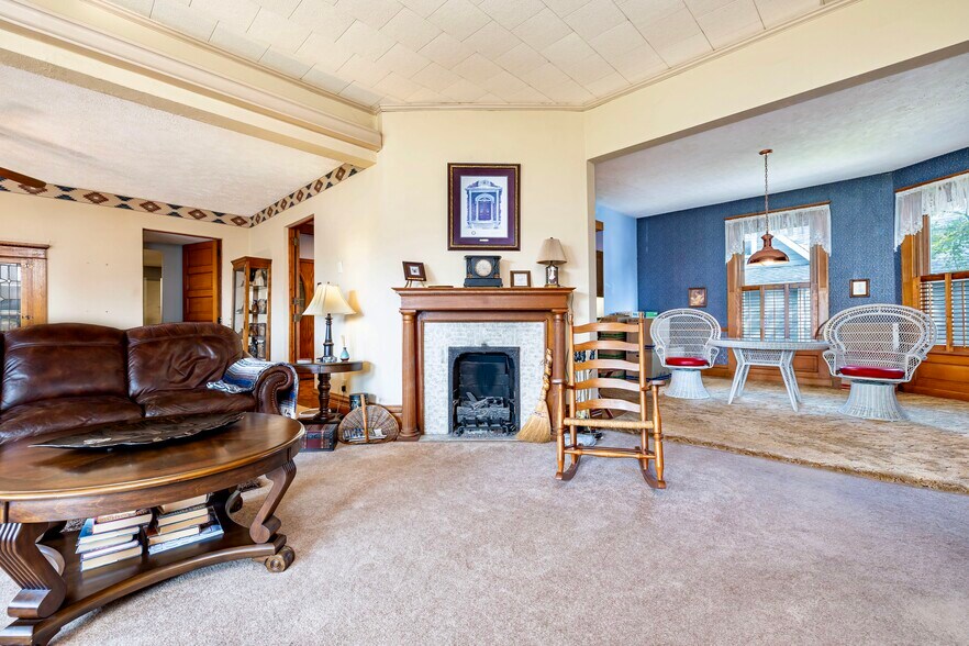 More Photos Of 103 N Boggs St, De Graff Specialty For Sale