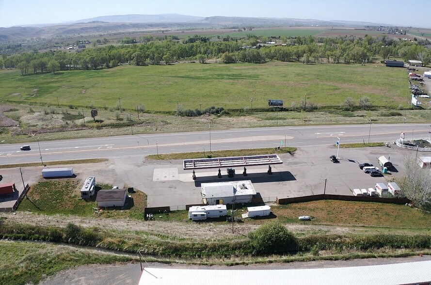 More Photos Of 4293 US Highway 310, Joliet Service Station For Sale