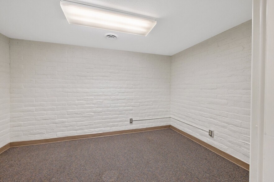 More Photos Of 561 N Alta Ave, Dinuba Medical For Lease