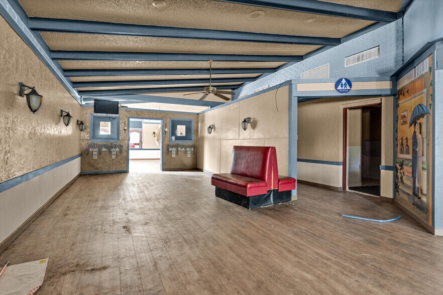 More Photos Of 235 E Gibson St, Jasper Restaurant For Lease