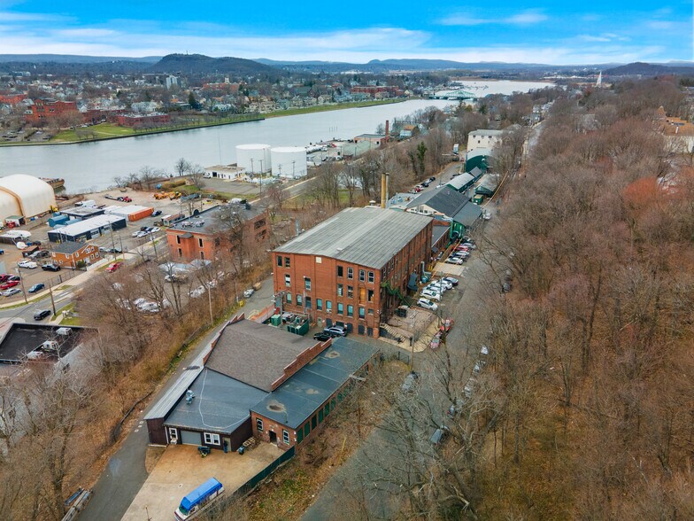 More Photos Of 30 Lenox St, New Haven Warehouse For Sale