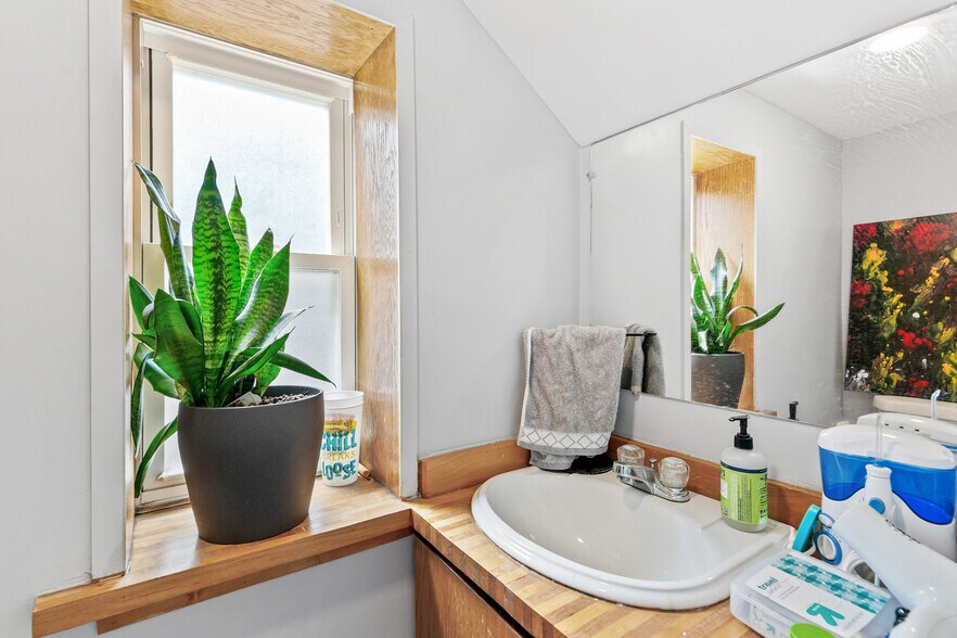 More Photos Of 1195 Birch St, Denver Multifamily For Sale