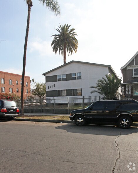 More Photos Of 1118 S Lake, Los Angeles Apartments For Sale