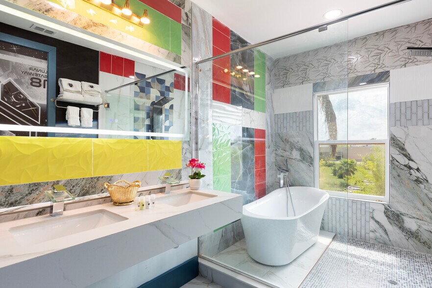 More Photos Of 1015 Fantasy Dr, Davenport Specialty For Sale