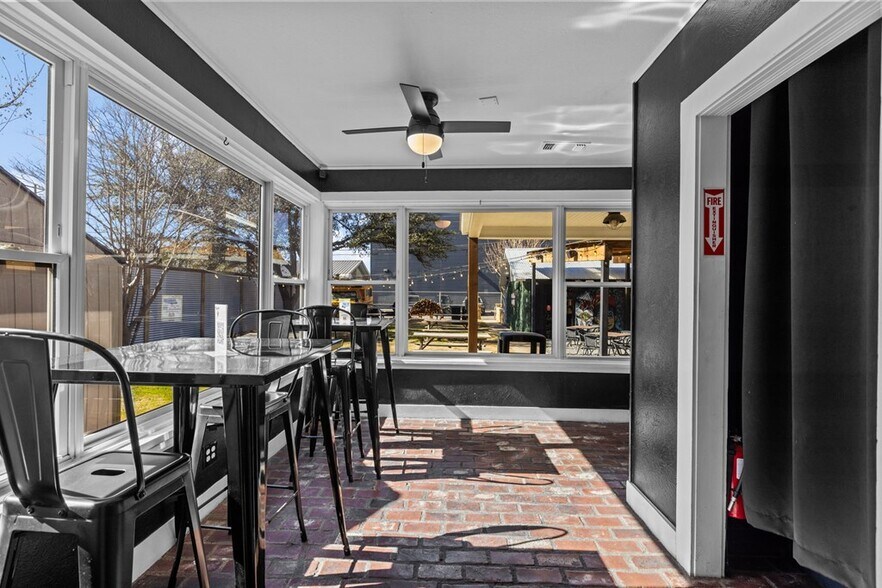 More Photos Of 615 N Sam Houston Ave, Odessa Restaurant For Sale