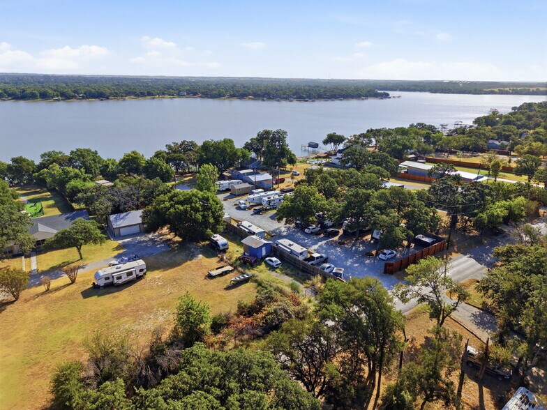 More Photos Of 7170 Briar Rd, Azle Trailer Camper Park For Sale